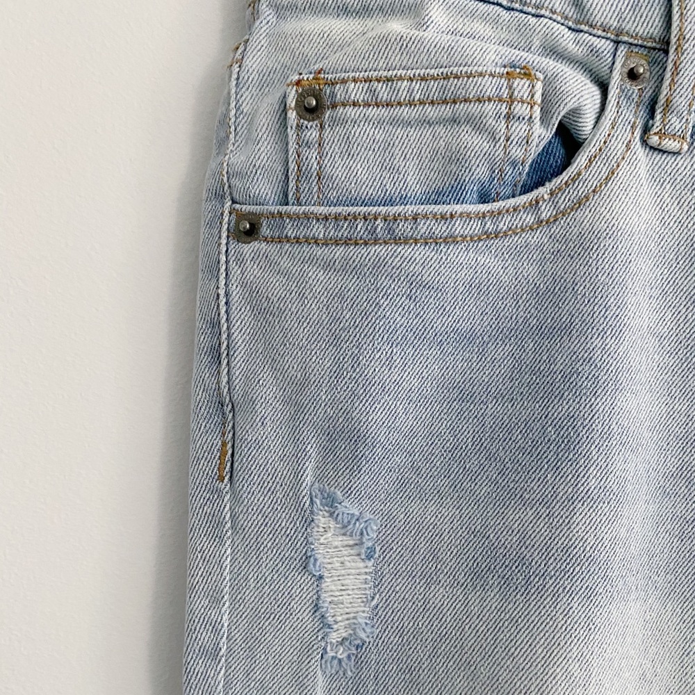Mossimo Boyfriend Ripped Jeans - Picture 6 of 7